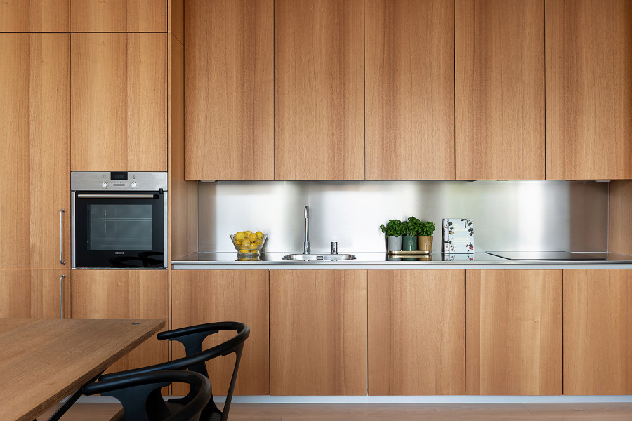 Kāpēc izvēlēties koka dekorus Jūsu jaunajām virtuves mēbelēm?